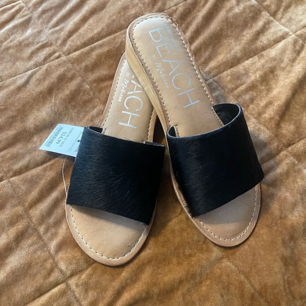 NWT Black Beach Wedged Sandals!